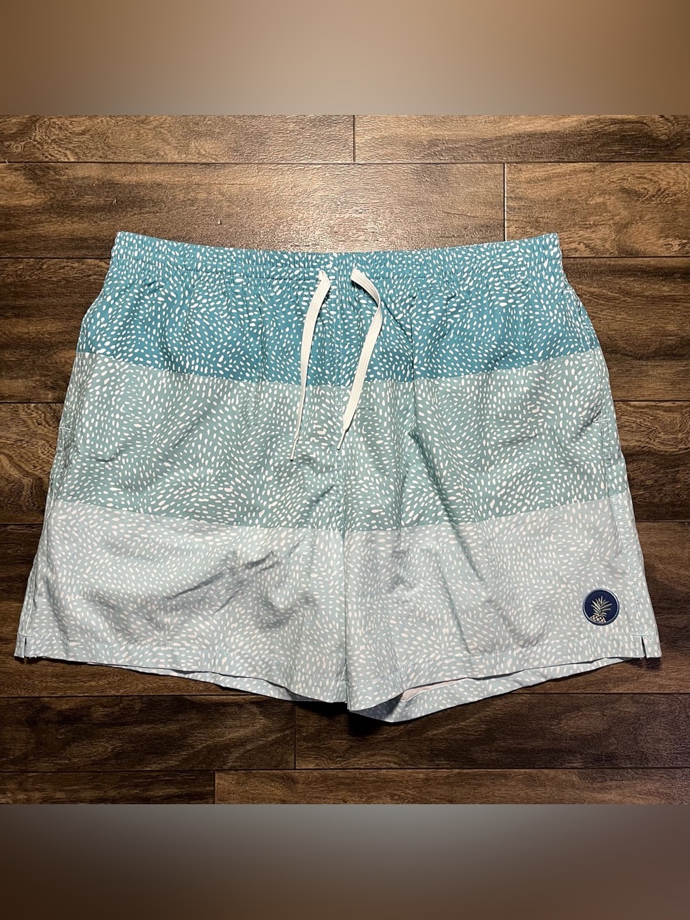 Chubbies The Whale Sharks Print Swim Trunks Mens XXL 6" Mesh Brief Lined EUC